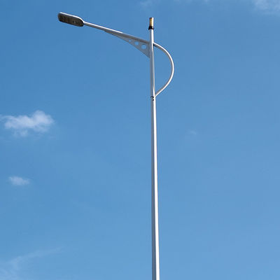 Conception personnalisable de poteau d'éclairage public avec matériau en acier galvanisé à chaud, parfait pour les projets d'éclairage extérieur