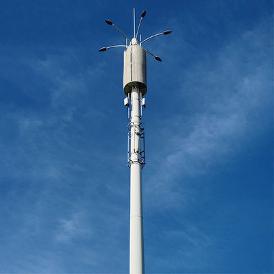 Poles de télécommunications pour les communications cellulaires