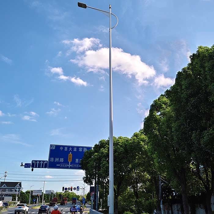 Pôle lumineux de rue conique / polygonale / ronde avec galvanisation à chaud