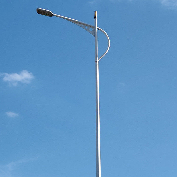 Conception personnalisable de poteau d'éclairage public avec matériau en acier galvanisé à chaud, parfait pour les projets d'éclairage extérieur
