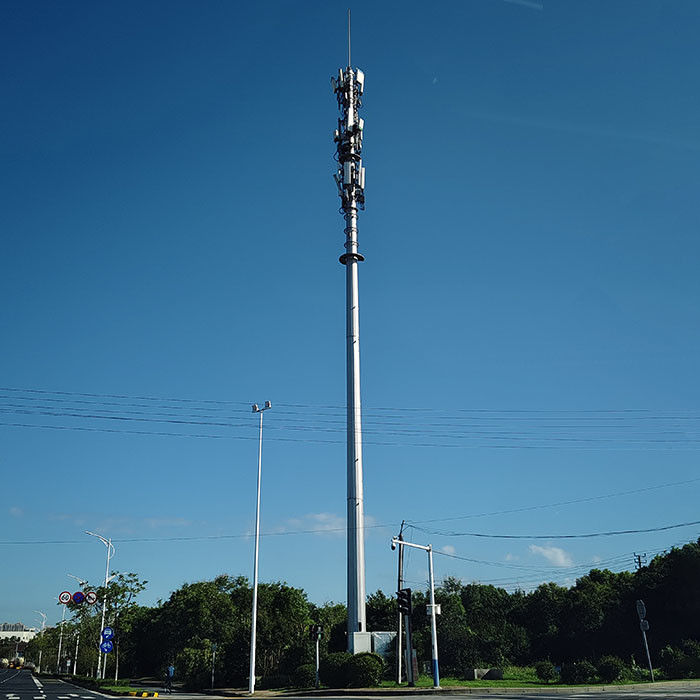 Poteaux de télécommunications conçus sur mesure avec calcul de la pression du vent et analyse de la structure en acier