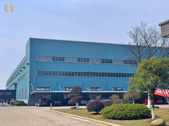 30 m Poteaux de mât de télécommunications galvanisés à chaud ASTM A572 GR65 acier