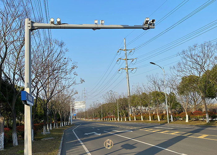 GV Q345 8M Telescopic Cctv Pole L type couleur standard de RAL