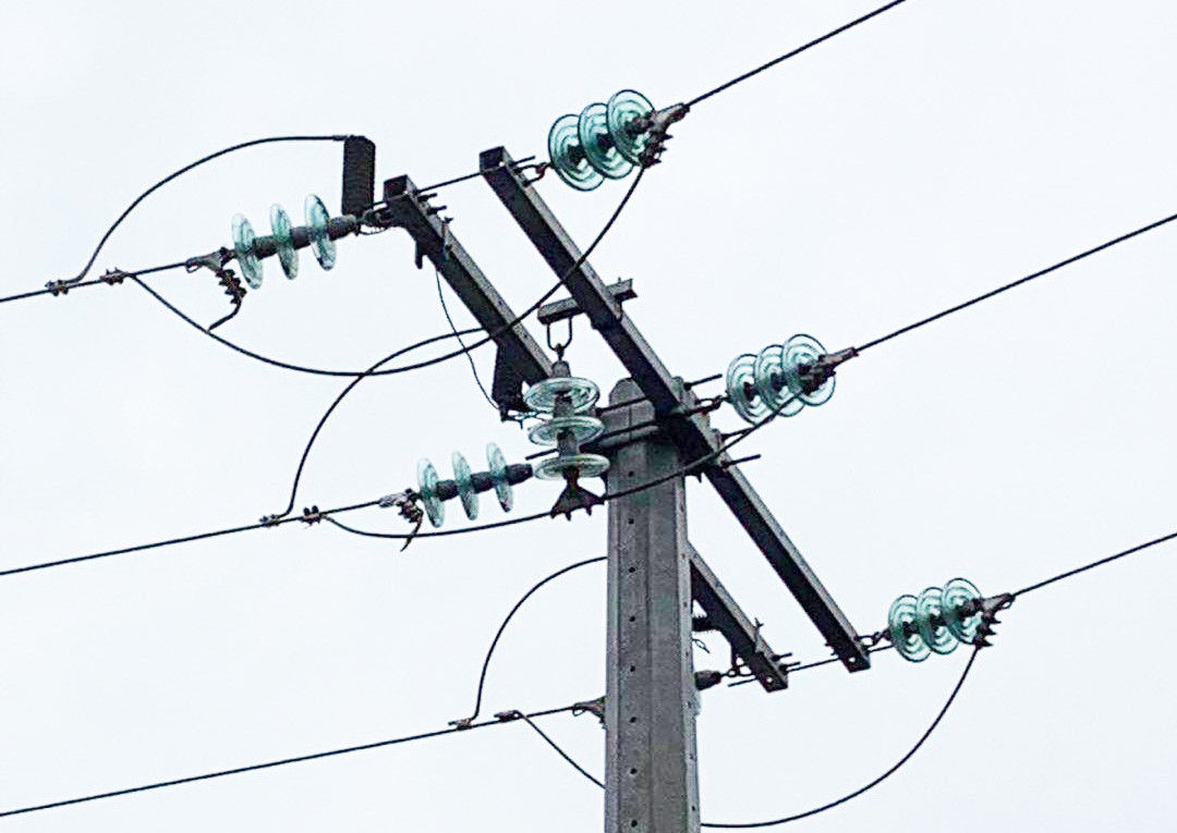 Assemblées de Crossarms de distribution de 33KV 35KV 10000S pour la structure simple de Polonais