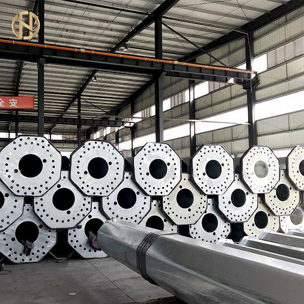 Basse tension 11.5M Galvanized Steel Pole Q420B Materia