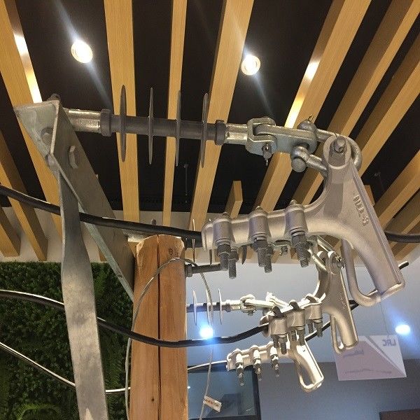garnitures de suspension et de tension d'accessoires de poteau de 12kv 35kv pour le ² du ² 50mm des conducteurs 120mm d'AAAC ACSR