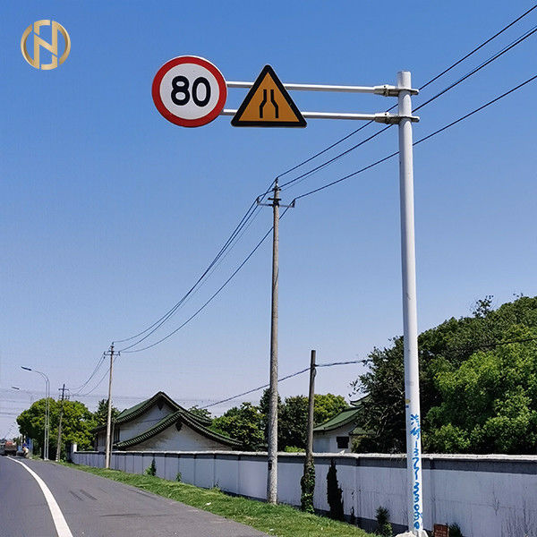 Panneau routier galvanisé Polonais d'immersion chaude 6-15M avec la certification d'OIN 9001