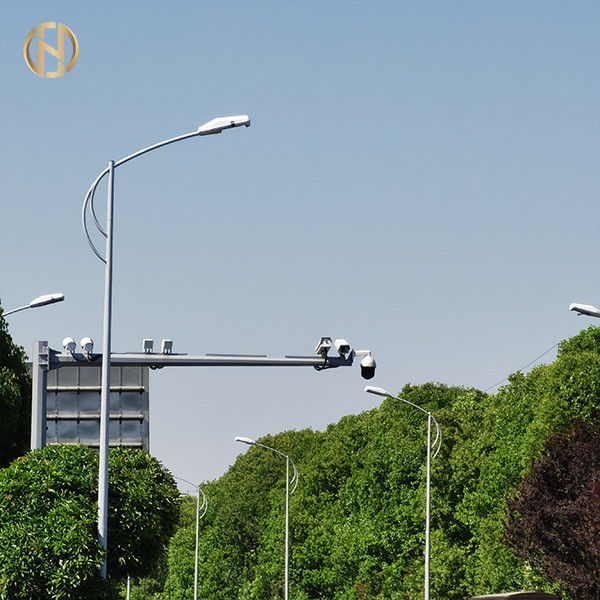 Réverbère en acier Polonais 6m - l'immersion chaude de 12m a galvanisé/surface revêtement de poudre