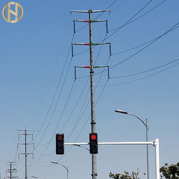 Feu de signalisation de forme polygonale Polonais 6M x 12M Signal Light Pole avec le bras