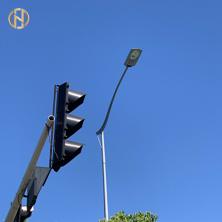 bras simple de haut de mât de 35m bras octogonal solaire de réverbère double