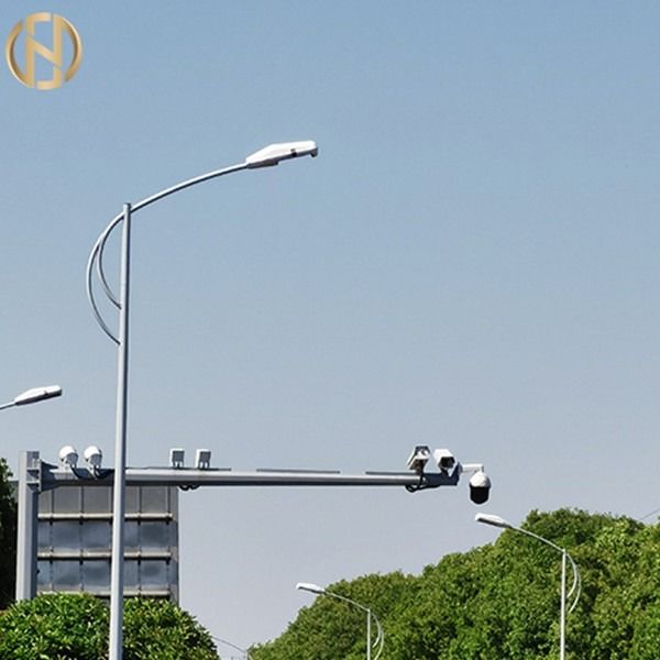 Bras droit de courrier de lampe de route de réverbère d'ASTM A123 Q345B LED
